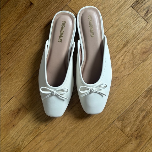Women's White Slip-On Mules / Backless Ballet Flat - Picture 1 of 3